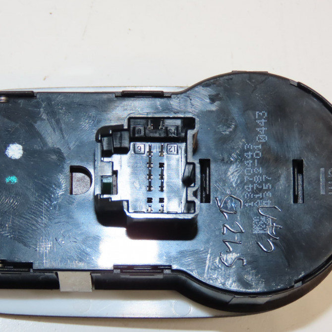 Interrupteur commande de phares occasion  13470445 2