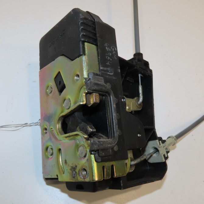 Serrure porte avg occasion OPEL ZAFIRA I Phase 1 03-1999->07-2005 2.0 DI 16v 90561151 2