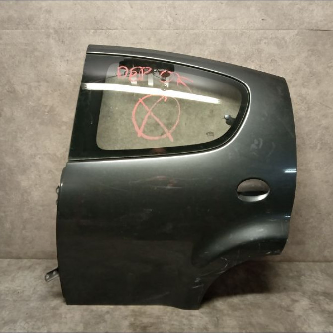 Porte arrière gauche occasion CITROEN C1 I Phase 1 06-2005->11-2008 1.0i 1612543780 1