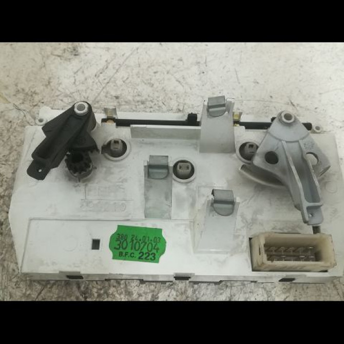 Commande de chauffage occasion PEUGEOT 206 Phase 1 09-1998->03-2009 1.9 D 2