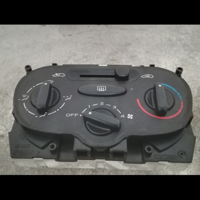 Commande de chauffage occasion PEUGEOT 206 Phase 1 09-1998->03-2009 1.9 D 1