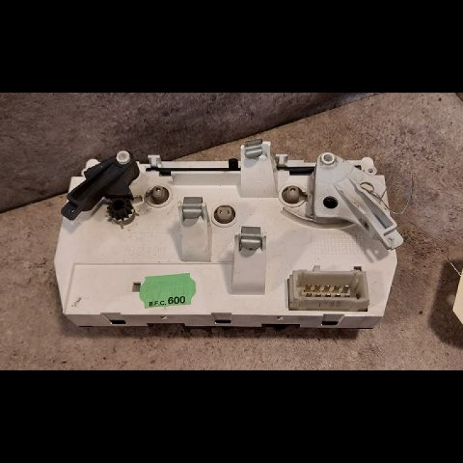 Commande de chauffage occasion PEUGEOT 206 Phase 1 09-1998->03-2009 1.9 D 2