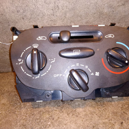 Commande de chauffage occasion PEUGEOT 206 Phase 1 09-1998->03-2009 1.9 D