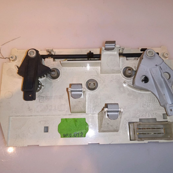 Commande de chauffage occasion PEUGEOT 206 Phase 1 09-1998->03-2009 1.4 HDI 70ch 2