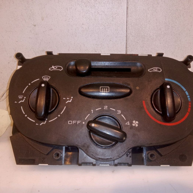 Commande de chauffage occasion PEUGEOT 206 Phase 1 09-1998->03-2009 1.9 D 1