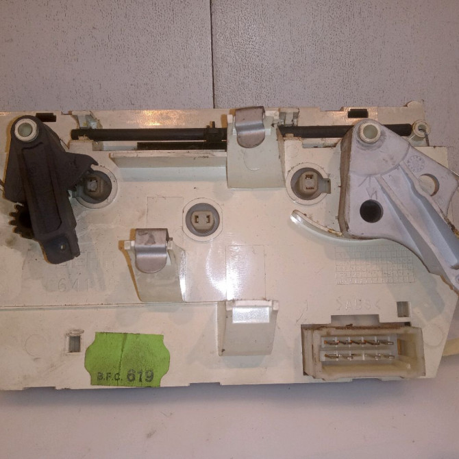 Commande de chauffage occasion PEUGEOT 206 Phase 1 09-1998->03-2009 1.9 D 2