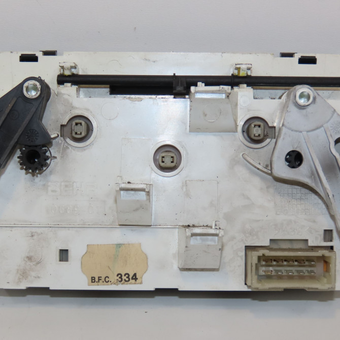 Commande de chauffage occasion PEUGEOT 206 Phase 1 09-1998->03-2009 1.9 D 6451VG 2