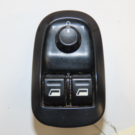 Commande lève-glace porte avant gauche occasion PEUGEOT 206 206 phase 1 SW 2002-06-01->2006-12-31 1.4 HDI 70ch 6552WP