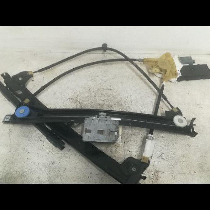 Mecanisme + moteur lève-glace avant droit occasion RENAULT LAGUNA III Phase 1 10-2007->10-2010 2.0 DCI 150ch 807000003R 1