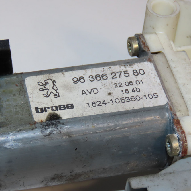 Mecanisme + moteur lève-glace avant droit occasion PEUGEOT 206 CC Phase 1 10-2000->03-2007 1.6i 109ch 9222Y2 2