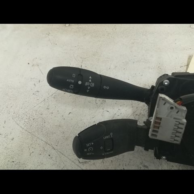 Bloc commodos occasion PEUGEOT 207 Phase 1 04-2006->06-2013 1.4 HDI 70ch 6242YL 3