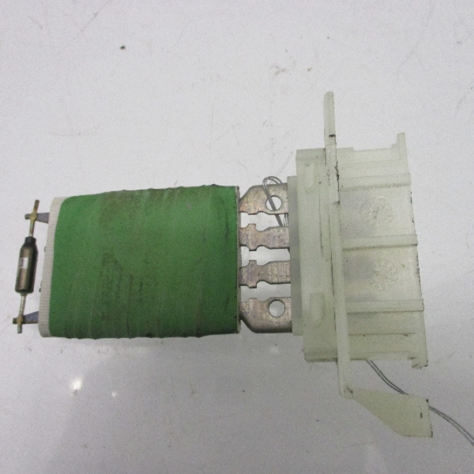 Resistance de chauffage occasion PEUGEOT 207 Phase 1 04-2006->06-2013 1.4 HDI 70ch 6441V8 1