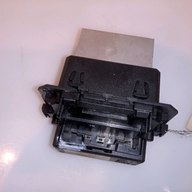 Resistance de chauffage occasion PEUGEOT 207 Phase 1 04-2006->06-2013 1.6 HDI 16v 110ch 6441AF 3