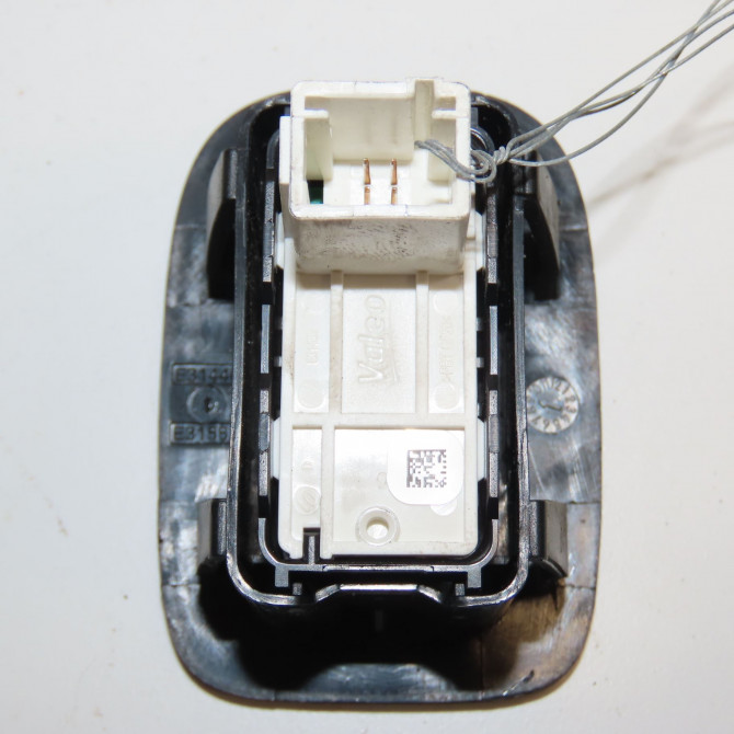 Commande leve-glace porte arrière gauche occasion PEUGEOT 208 Phase 2 04-2015->... 1.6 BLUE HDI 100ch 98242552ZD 2