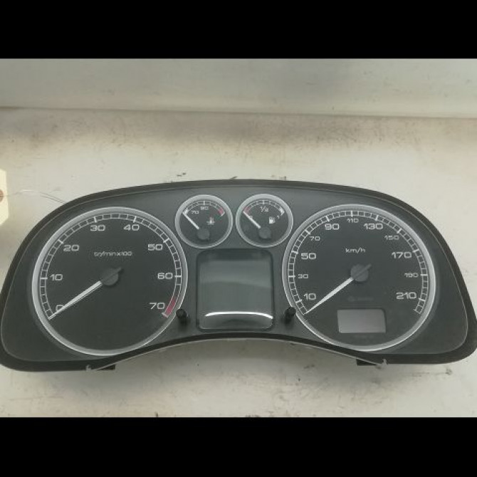 Compteur occasion PEUGEOT 307 Phase 1 04-2001->06-2005 1.4i 16v 6103J2 1