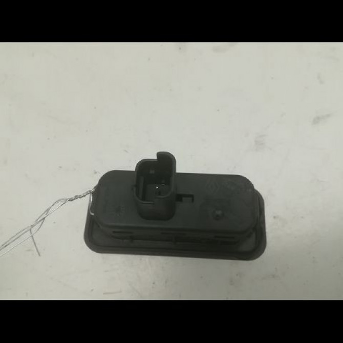 Actionneur serrure hayon occasion RENAULT CAPTUR Phase 1 02-2013->... 0.9 90 ch 2