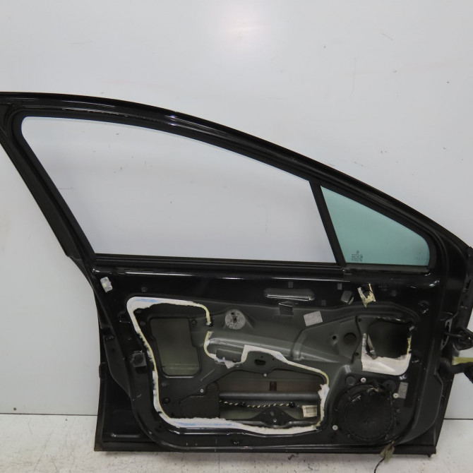 Porte avant gauche occasion PEUGEOT 407 Phase 2 07-2008->04-2011 1.6 HDI 16v 110ch 9002AL 2