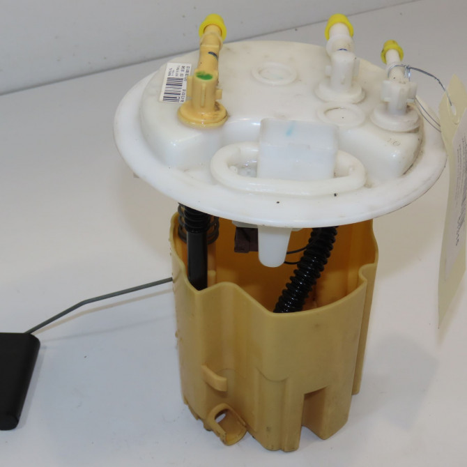 Jauge a carburant occasion PEUGEOT 407 Phase 1 04-2004->07-2008 1.6 HDI 16v 1525CW 1