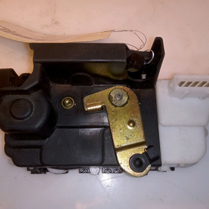 Serrure porte arg occasion PEUGEOT 607 Phase 1 11-1999->09-2004 3.0i V6 913783 2