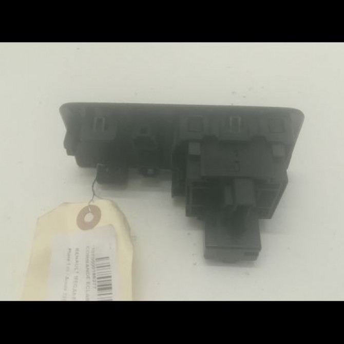 Commande eclairage occasion RENAULT MEGANE III Phase 1 11-2008->01-2012 1.6i 16v 110ch 255670019R 2