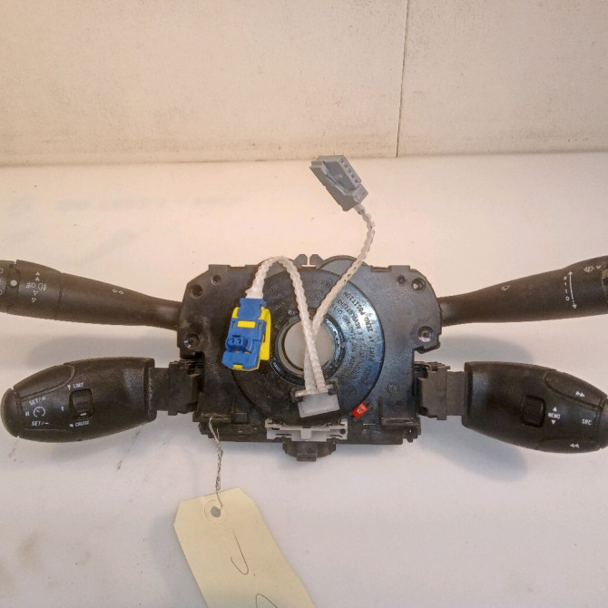 Bloc commodos occasion PEUGEOT PARTNER II Phase 2 05-2012->... 1.6 HDI 75ch 98062258XT 1