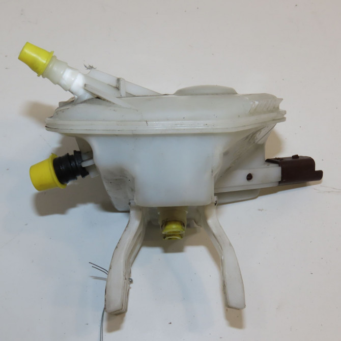 Bocal liquide frein occasion PEUGEOT RCZ Phase 2 09-2012->... 2.0 HDI 160ch 4635F2 1