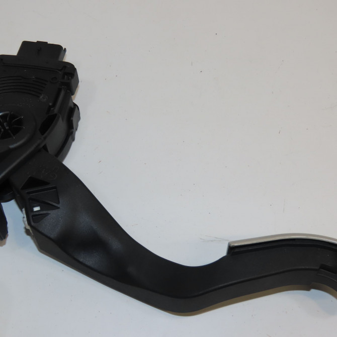 Potentiometre accelerateur occasion PEUGEOT RCZ Phase 2 09-2012->... 2.0 HDI 160ch 3