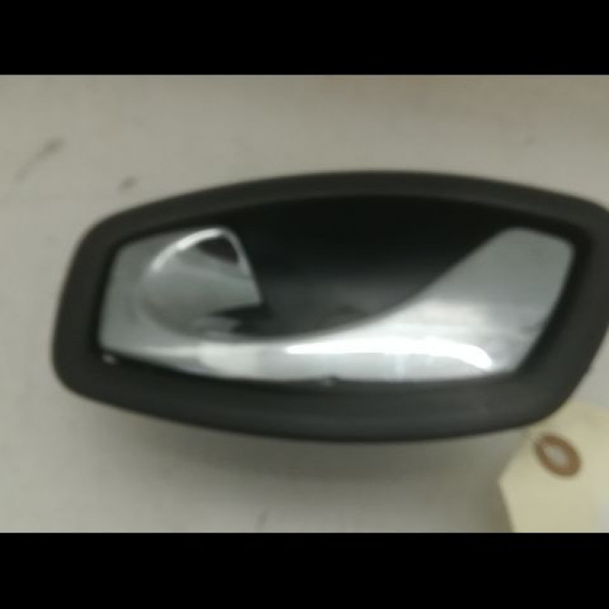 Poignee int porte avg occasion RENAULT CAPTUR Phase 1 02-2013->... 0.9 90 ch 806716611R 1