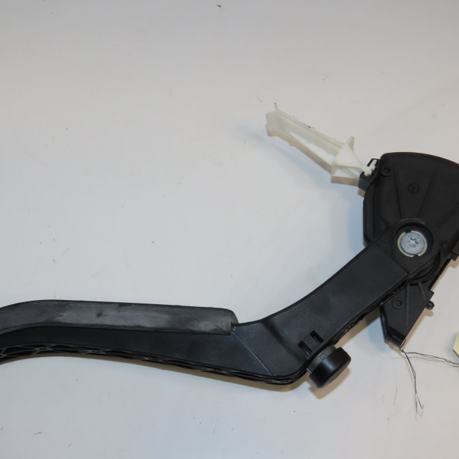 Potentiometre accelerateur occasion PORSCHE CAYENNE I Phase 1 11-2003->12-2006 4.5i 450ch 2