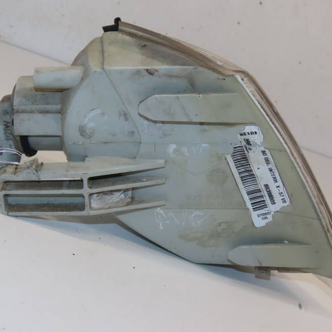 Clignotant gauche occasion RENAULT CLIO I Phase 1 06-1990->03-1994 1.9 D 7701349981 2