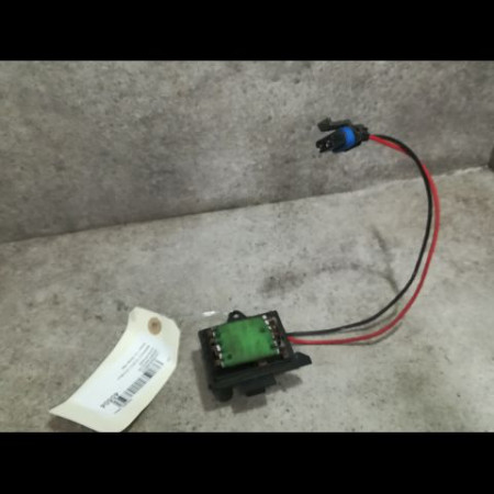 Resistance de chauffage occasion RENAULT CLIO II Phase 1 03-1998->06-2001 1.9 D 65ch 7701044815