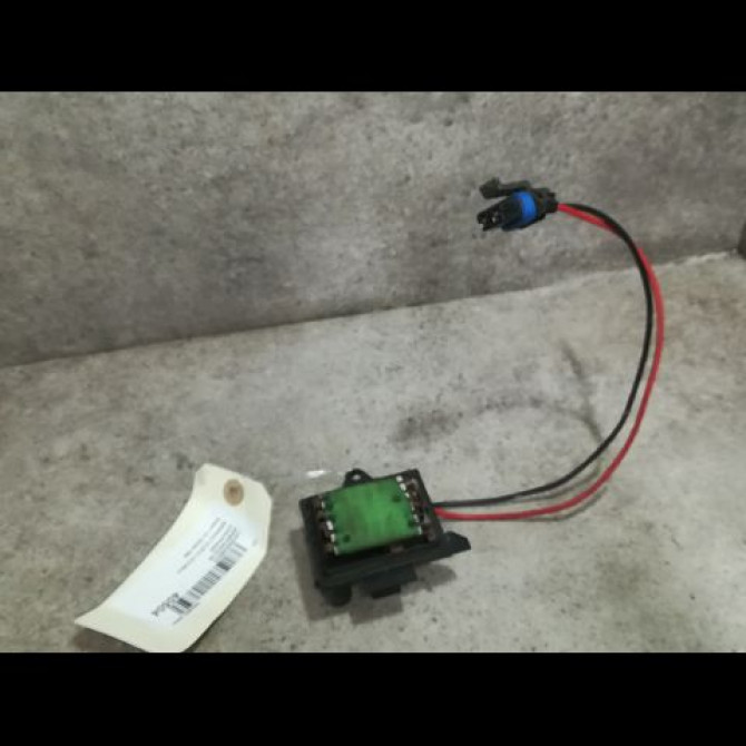 Resistance de chauffage occasion RENAULT CLIO II Phase 1 03-1998->06-2001 1.9 D 65ch 7701044815 1