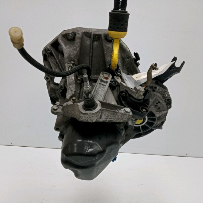 Boîte à vitesse mecanique occasion RENAULT CLIO III Phase 1 09-2005->03-2009 1.4i 16v 100ch 8200805161 4