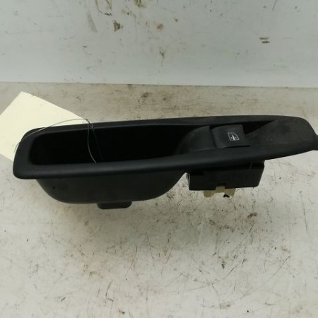 Commande leve-glace porte arrière gauche occasion RENAULT CAPTUR Phase 1 02-2013->... 1.2i 118 16V 254218614R