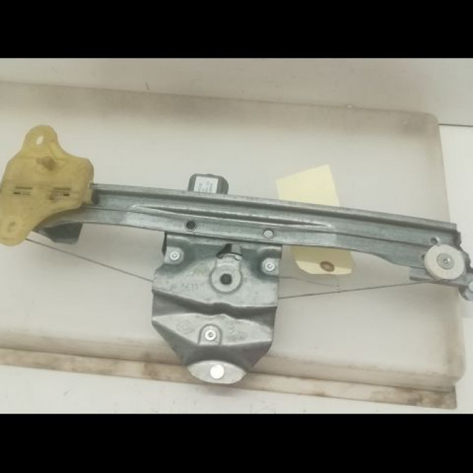 Mecanisme+moteur leve-glace arg occasion RENAULT CAPTUR Phase 1 02-2013->... 1.5 DCI 90ch 827012973R 2