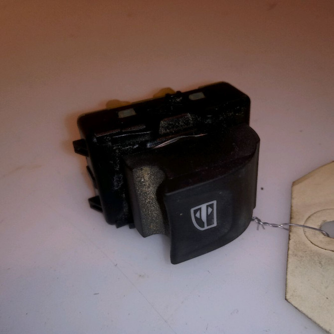 Commande leve-glace porte arrière gauche occasion RENAULT CLIO IV Phase 1 07-2012->... 0.9 TCE 90ch 254218614R 1