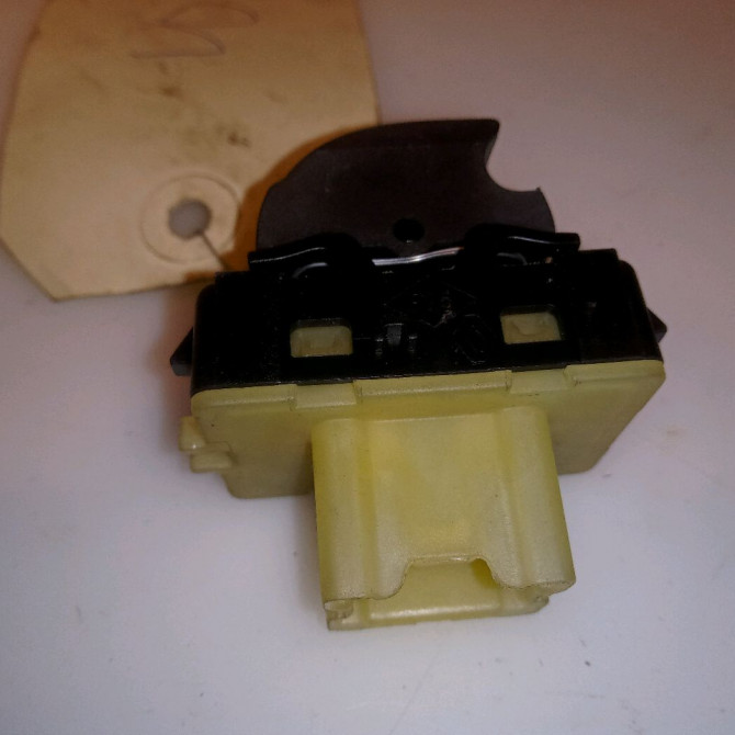 Commande leve-glace porte arrière gauche occasion RENAULT CLIO IV Phase 1 07-2012->... 0.9 TCE 90ch 254218614R 2