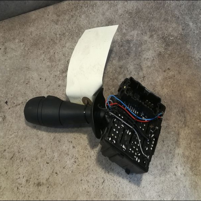 Commande essuie glace occasion RENAULT CLIO IV Phase 1 07-2012->... 1.2i 16v 75ch 8201168013 2