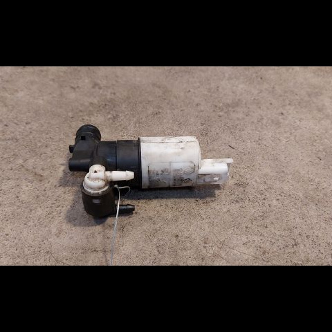 Pompe lave-glace avant occasion RENAULT SCENIC II Phase 1 03-2004->09-2006 1.5 DCI 105ch 7700428386 1