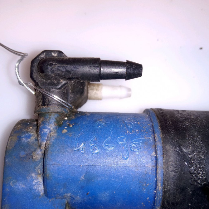 Pompe lave-glace avant occasion RENAULT CLIO III Phase 2 03-2009->12-2014 1.2i 16v 75ch 7700428386 4