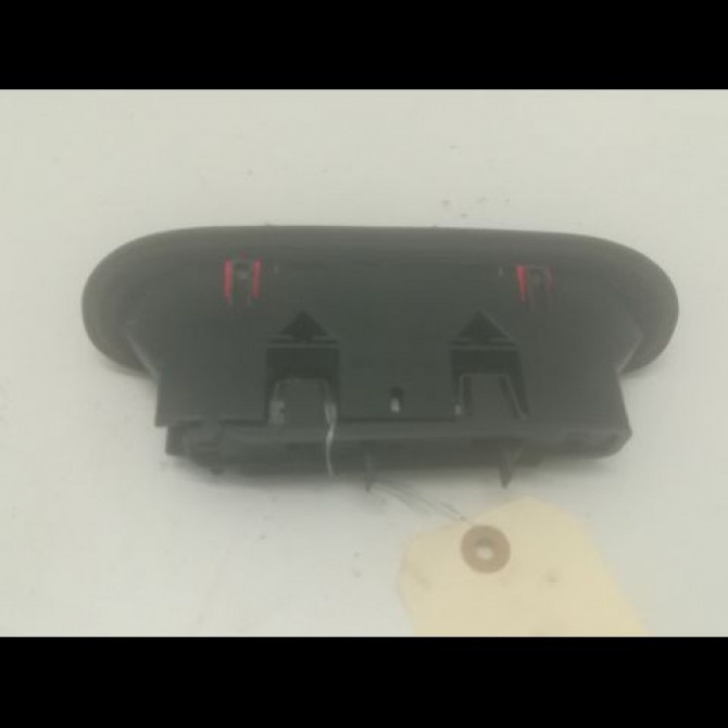Feux stop supplementaire occasion RENAULT CLIO I Phase 3 03-1996->08-1998 1.2 7700847733 2