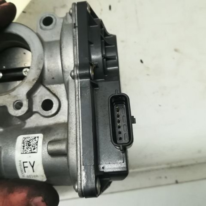 Boitier papillon occasion RENAULT CAPTUR Phase 1 02-2013->... 1.2i 118 16V 161206038R 3