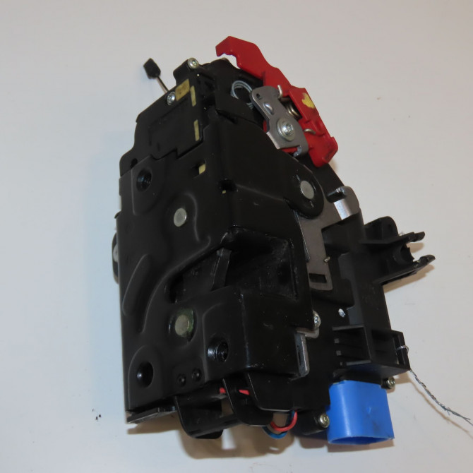 Serrure porte avg occasion VOLKSWAGEN GOLF V Phase 1 11-2003->10-2008 1.9 TDI 105ch 3D1837015AB 1