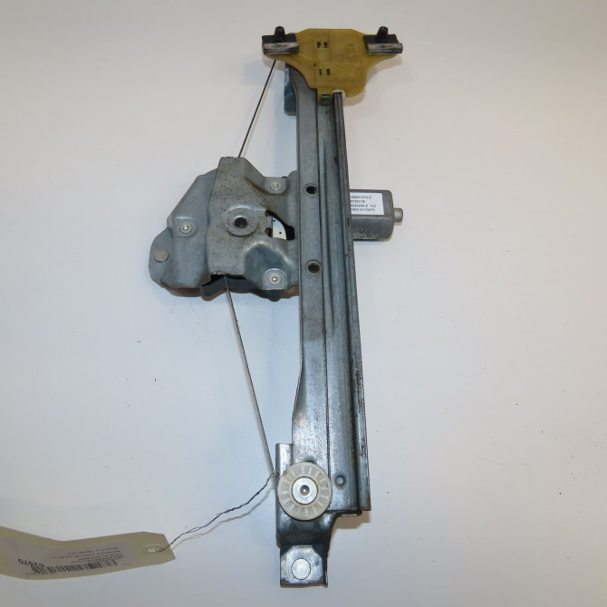 Mecanisme+moteur leve-glace arg occasion RENAULT CAPTUR Phase 1 02-2013->... 0.9 90 ch 827012973R 1