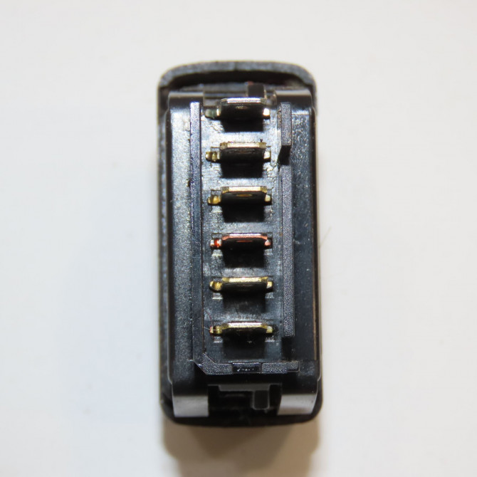 Commande lève-glace porte avant droite occasion RENAULT KANGOO I Phase 1 09-1997->06-2003 1.5 DCI 8v 80ch 8200090316 2