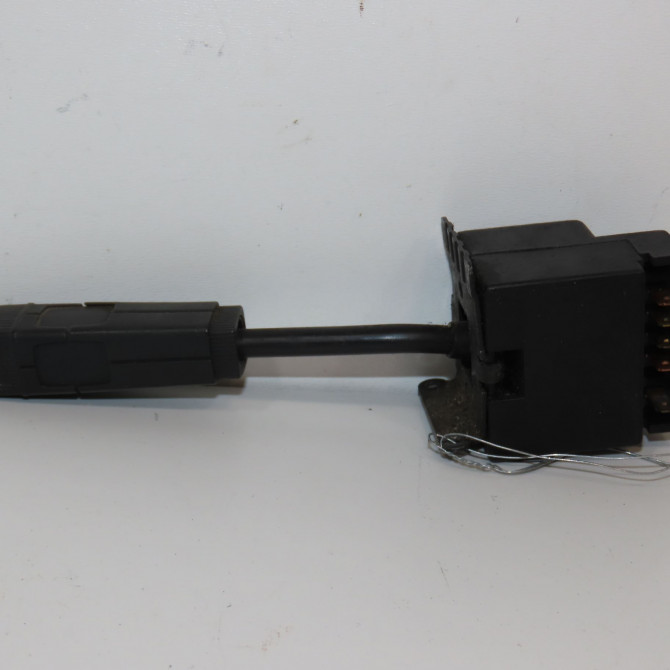 Commande essuie glace occasion RENAULT EXPRESS Phase 2 09-1994->09-1997 1.9 D 65ch 7700305952 2