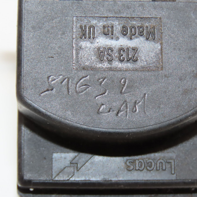 Commande essuie glace occasion RENAULT EXPRESS Phase 2 09-1994->09-1997 1.9 D 65ch 7700305952 4