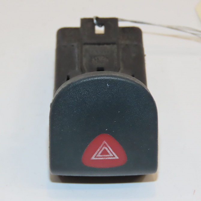 Bouton de warning occasion RENAULT KANGOO I Phase 1 09-1997->06-2003 1.9 D 55ch 320050701R 1