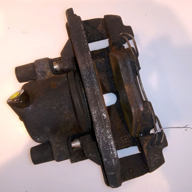 Etrier de frein avant gauche occasion JAGUAR XK I Phase 1 10-1996->12-2005 4.0 2