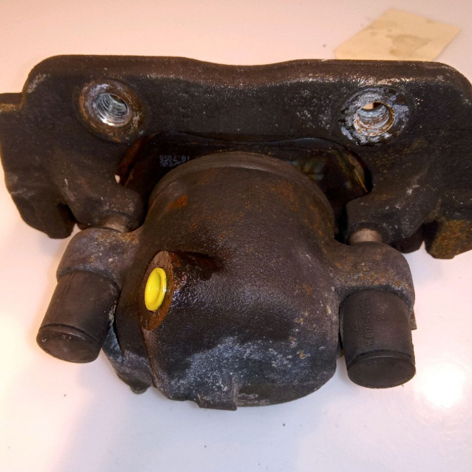 Etrier de frein avant gauche occasion JAGUAR XK I Phase 1 10-1996->12-2005 4.0 3